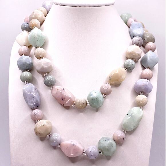 Vintage Pastel Confetti Lucite Beads Necklace - Picture 1 of 5